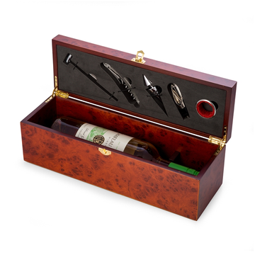 Macbeth Wooden Single Bottle Wine Case: Elegant barware for a touch of sophistication.