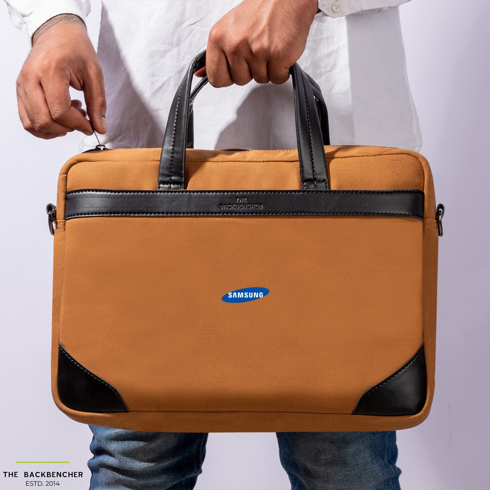 Frankfurt Laptop Bag: Stylish, practical, and hardworking. Single zip closure, ample pockets for all-day essentials.