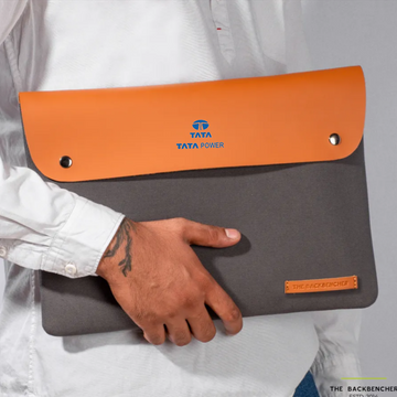 Xavier Minimalist Laptop Sleeve: The perfect blend of sophistication and protection for corporate gifting and merchandise.
