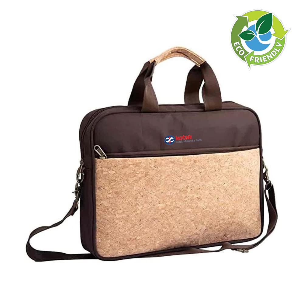 Sustainable style: Discover the eco-friendly charm of our cork laptop bag. A chic accessory crafted with nature in mind, perfect for conscious individuals on the go.